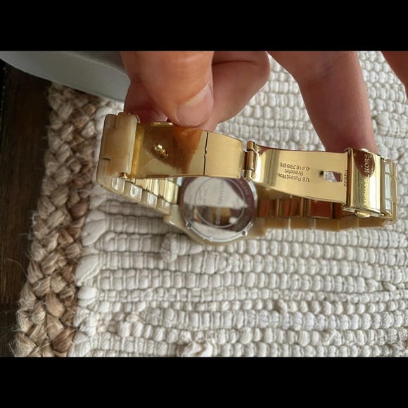Michael kors mother of pearl watch - Picture 5 of 6